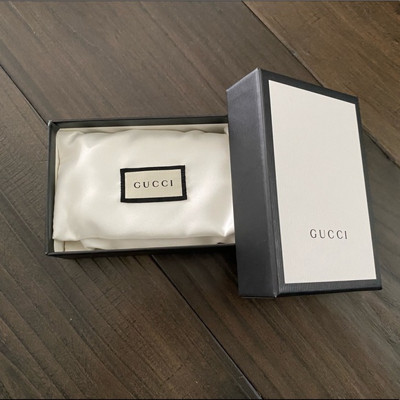 Gucci Zip around Coin Wallet - Picture 6 of 7